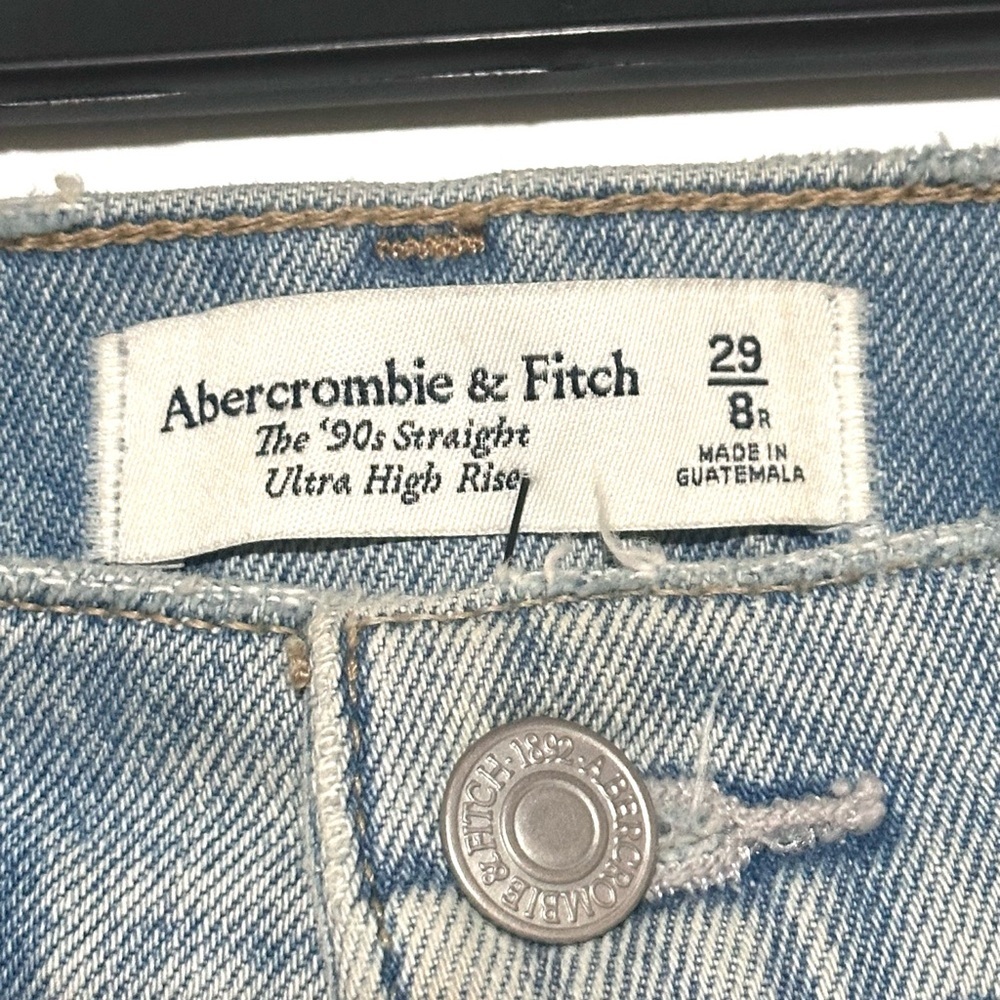 Abercrombie & Fitch 90s Straight Ultra High Rise 8 - Picture 4 of 4